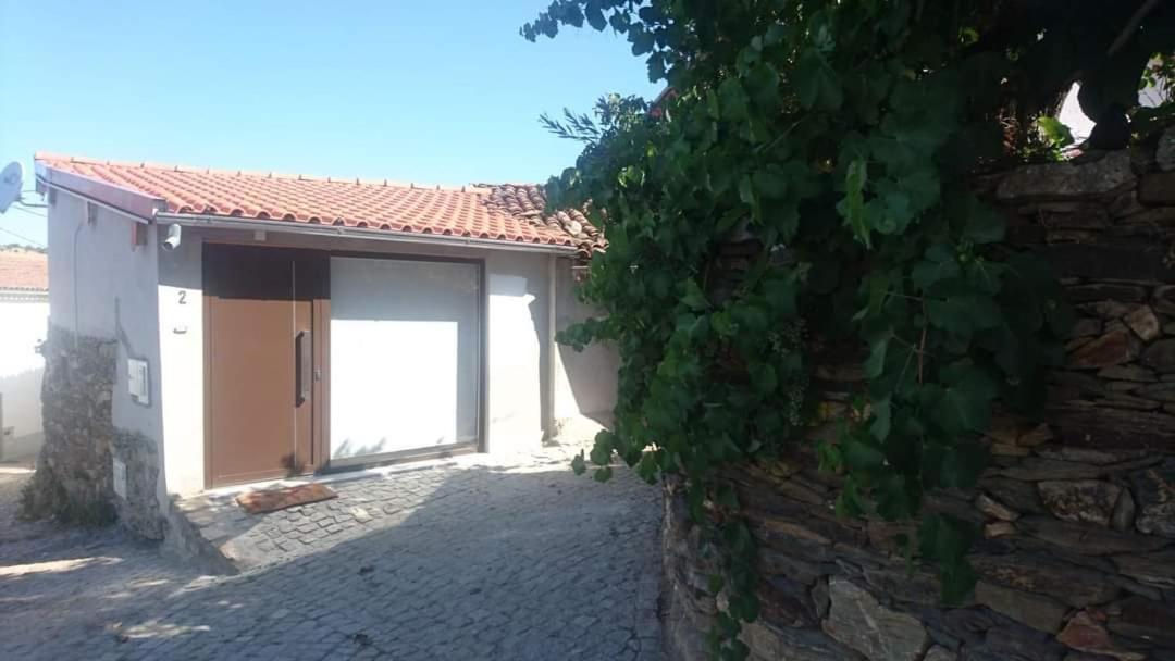 Вілла Casa Da Memoria Milhao Екстер'єр фото